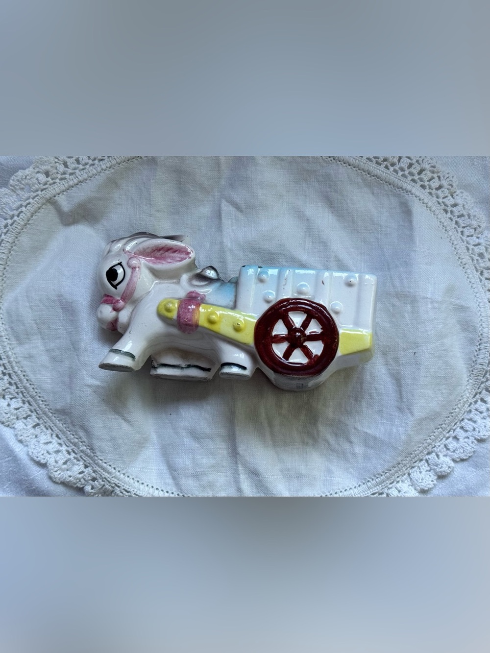 FREE WITH PURCHASE✨Vintage Small Kitschy Ceramic Mid Century 50s Donkey Planter✨
